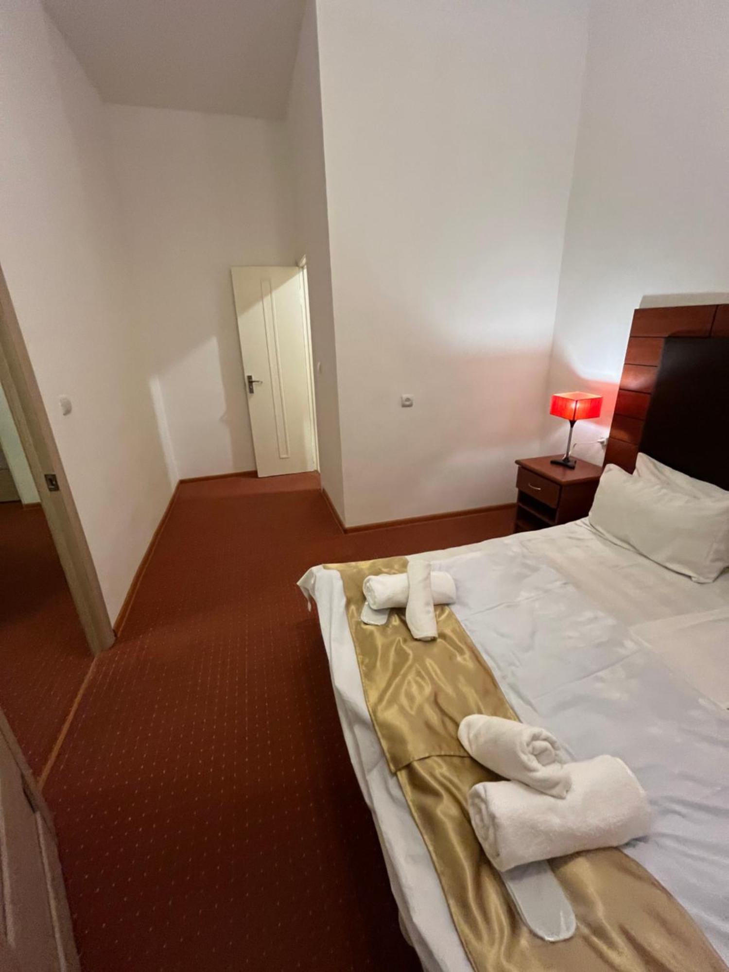 Diligence Hotel & Restaurant ديليجان المظهر الخارجي الصورة